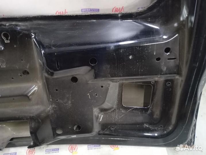 Дверь задняя багажная задняя Cadillac Escalade