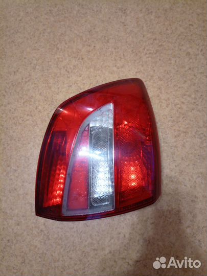 Задняя левая фара granta