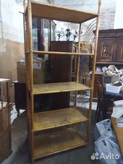 Винтажная этажерка из лозы