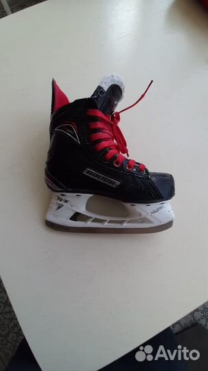 Хоккейные коньки bauer детские р.1 J1EE