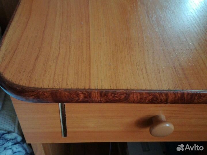 Трюмо с пуфиком