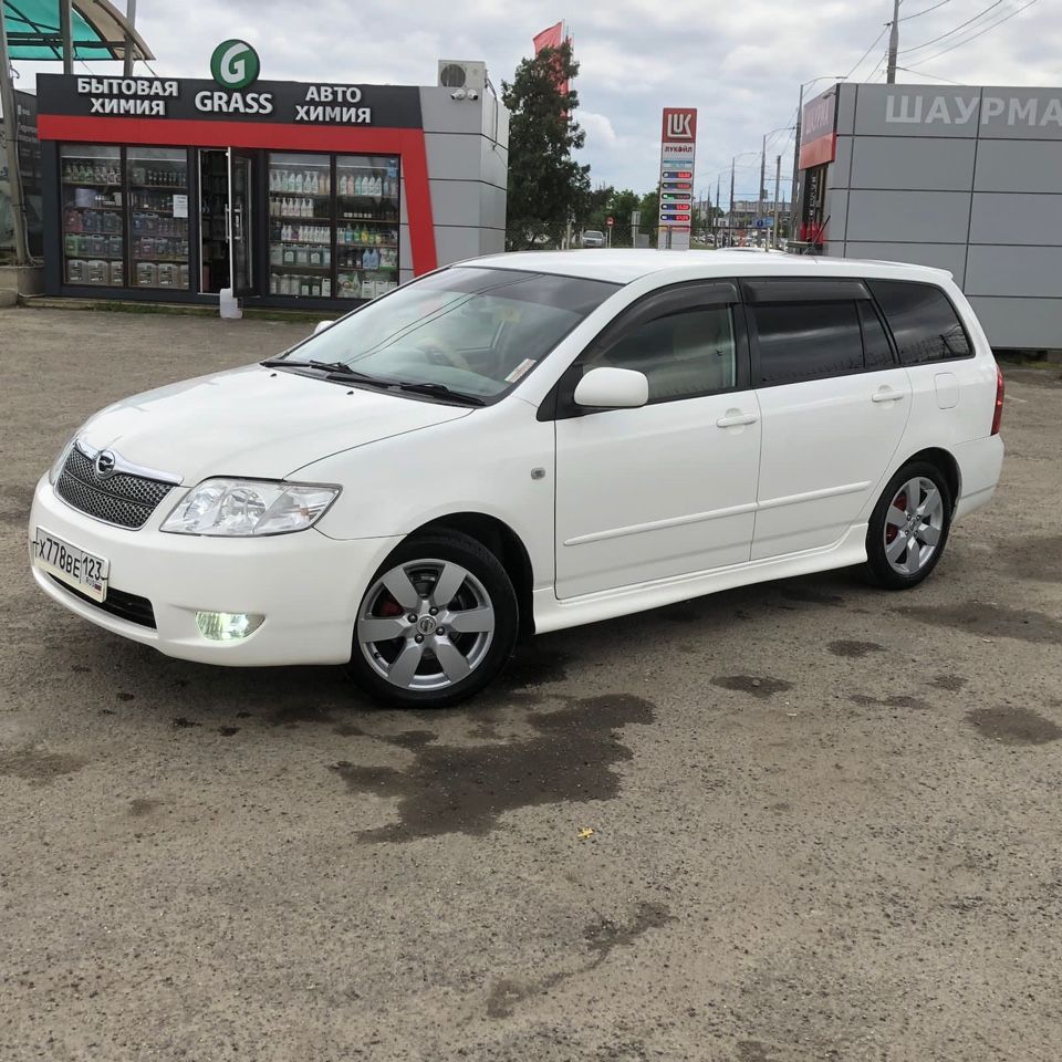 Toyota Corolla Fielder: фото владельца