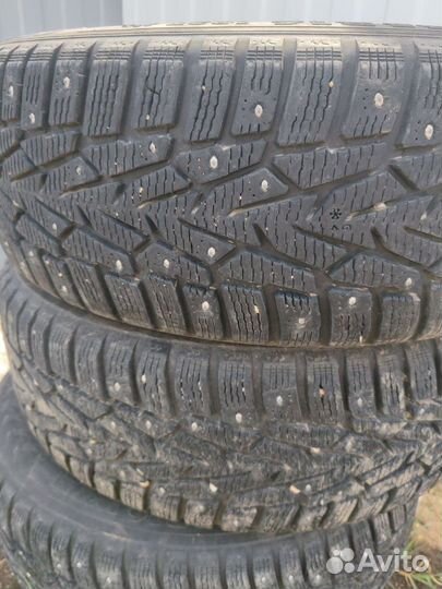 Шины Hakkapeliitta 215/65r16 102t+диски Illusio