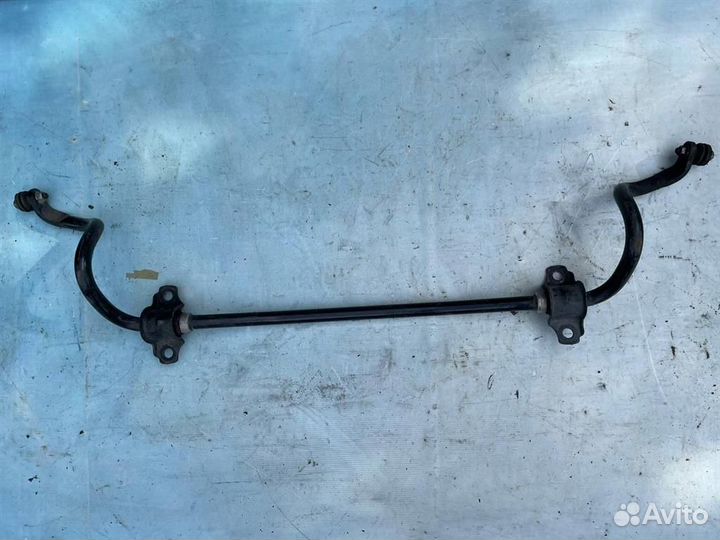 Стабилизатор передний 31340515