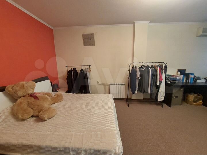 3-к. квартира, 135 м², 10/17 эт.