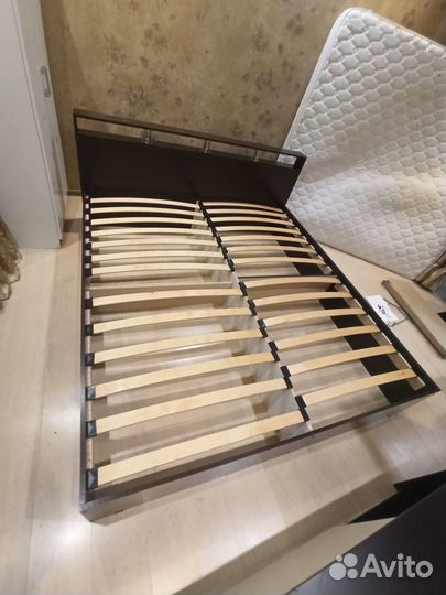 Кровать двухспальная