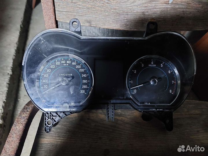 Приборная панель