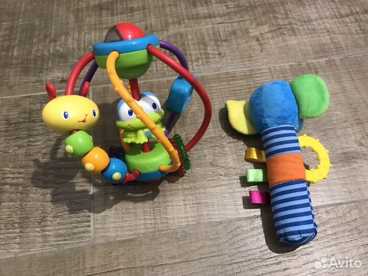 Игрушки для малышей до года