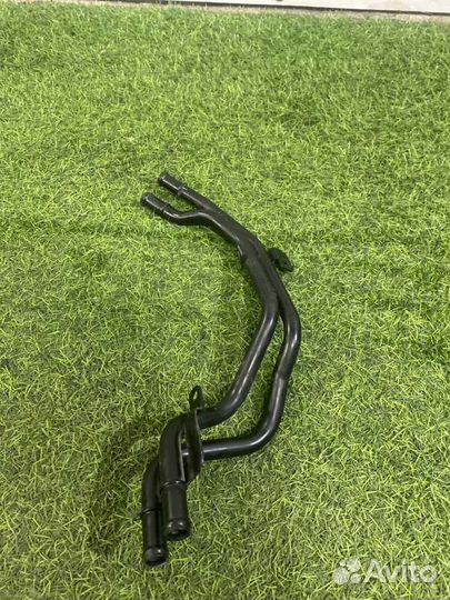 Трубка системы охлаждения Audi A8 D3 4.2 2004