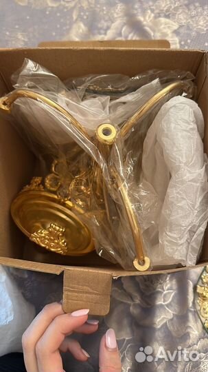 Ваза для фруктов на ножке