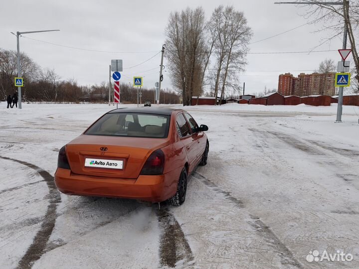 Hyundai Elantra 2.0 AT, 2002, 100 000 км