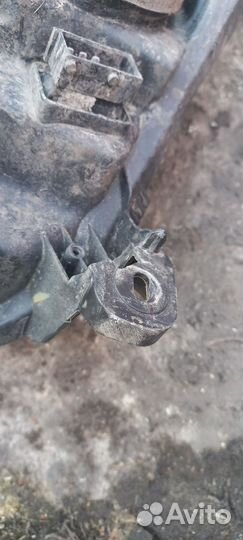 Фара передняя правая на opel astra h