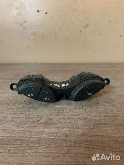 Блок кнопок Focus I кондиционер обогрев стекла