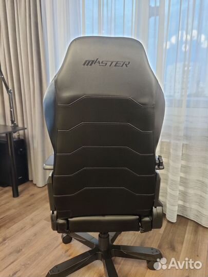 Продам кресло dxracer master