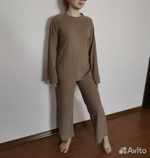 Костюм женский