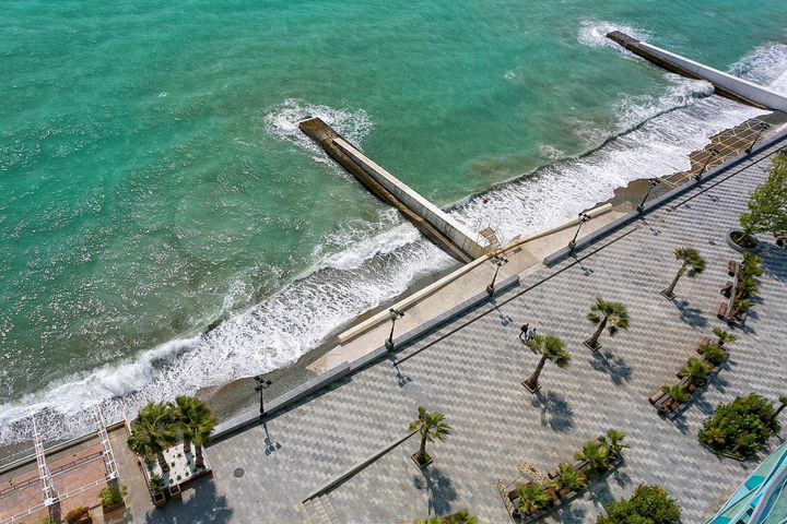 2-к. квартира, 76 м², 8/13 эт.