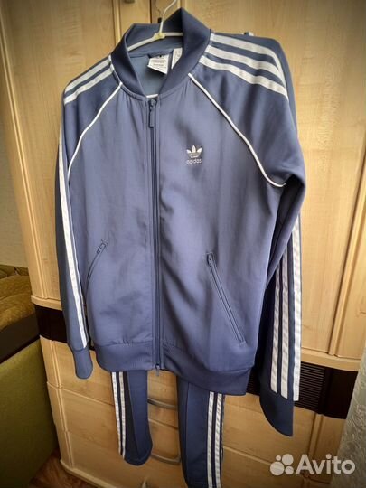 Спортивный костюм adidas