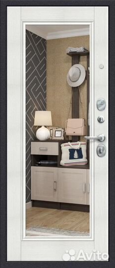 Входная металлическая дверь Порта 51П61 зеркало