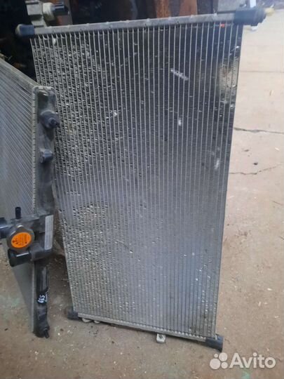 Радиатор nissan tiida c11