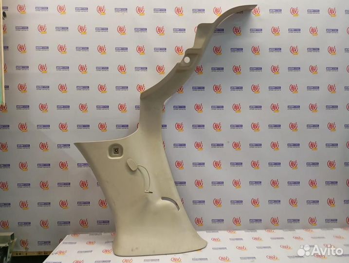 Накладка стойки задней левой Cadillac Escalade