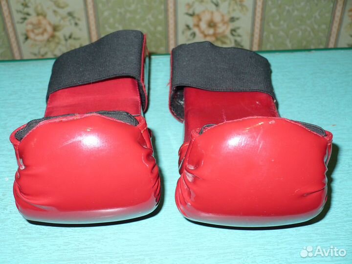 Перчатки для единоборств