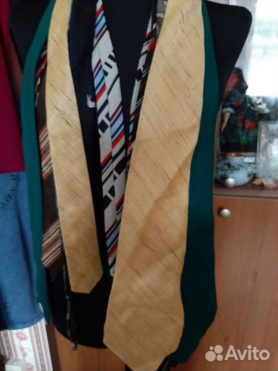 Галстук мужской зеленый,коричневый,полоска