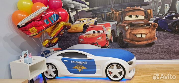 Детская кровать машинка