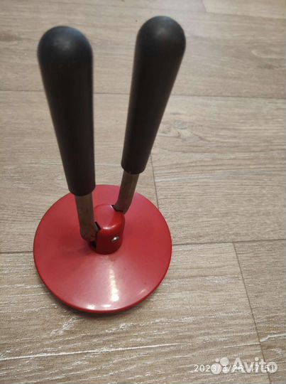 Закаточная машинка для консервирования