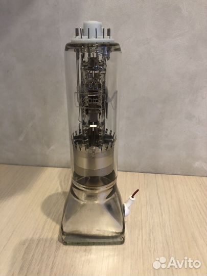 Электронно-лучевая трубка 8Л06И