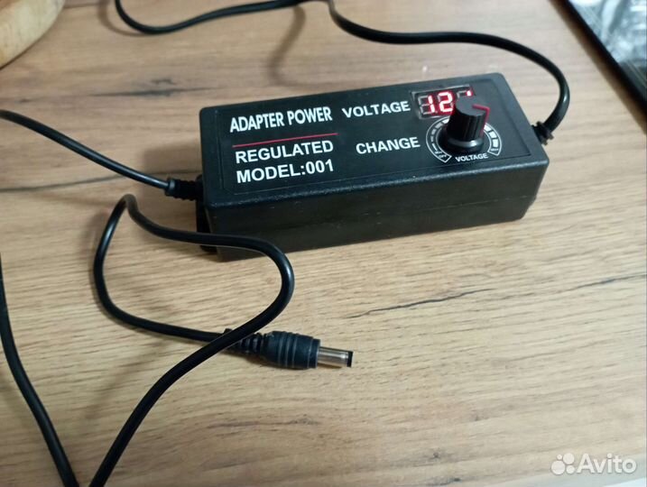 Стабилизатор напряжения и блок питания
