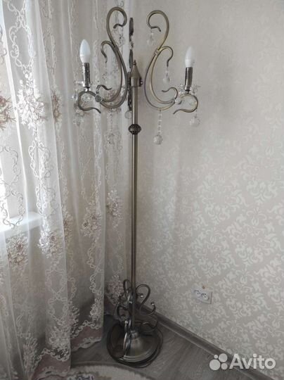 Торшер, настольная лампа в отличном состоянии