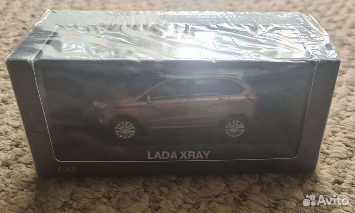 Модель автомобиля LADA 1:43 новая, запечатанная
