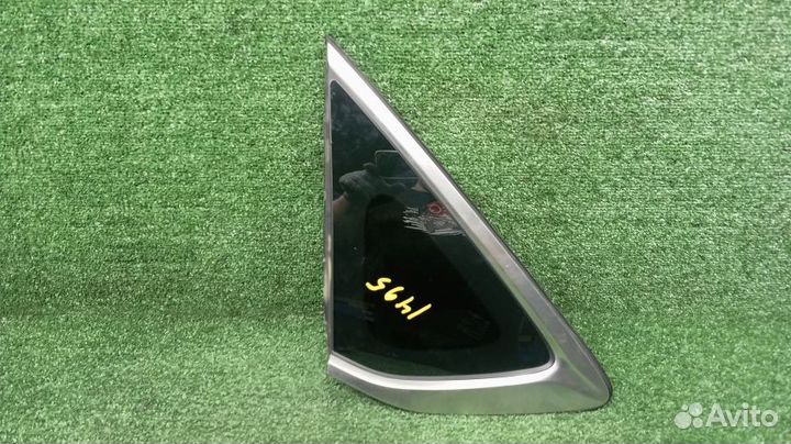 Форточка кузова Hyundai Genesis Левая