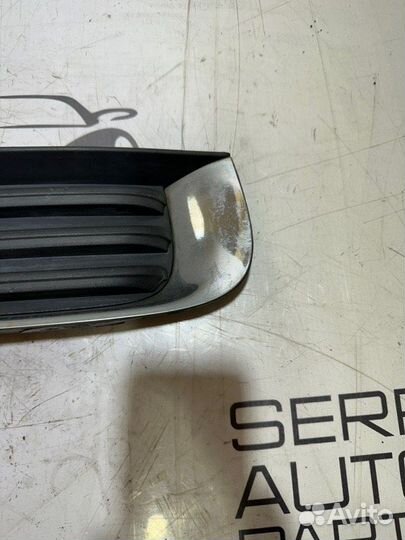 Накладка противотуманки правая Opel Insignia G09