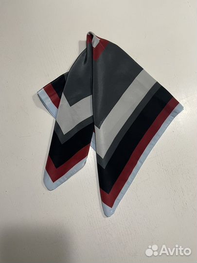 Платок стильный брендовый