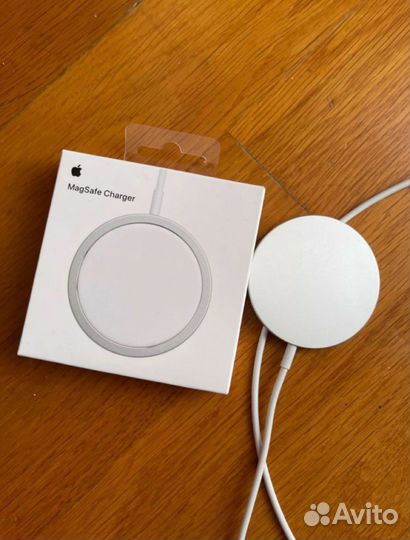 Беспроводная зарядка для iPhone