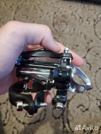 Передний переключатель shimano altus