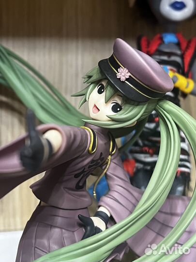 Аниме фигурка Хатсуне Мику Сенбонзакура