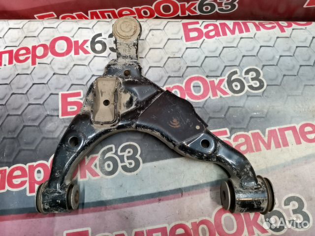 Рычаг подвески передний правый Toyota Land Cruiser