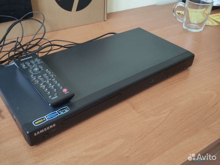 Dvd плеер с usb Samsung DVD-P380
