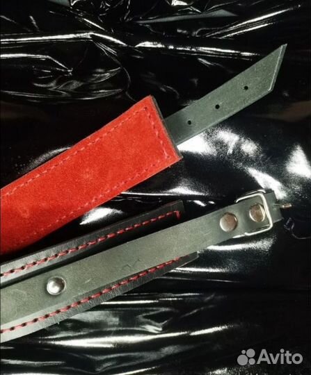 Ошейник кожаный прошитый с красным подкладом