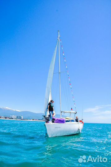 Морская прогулка на парусной яхте