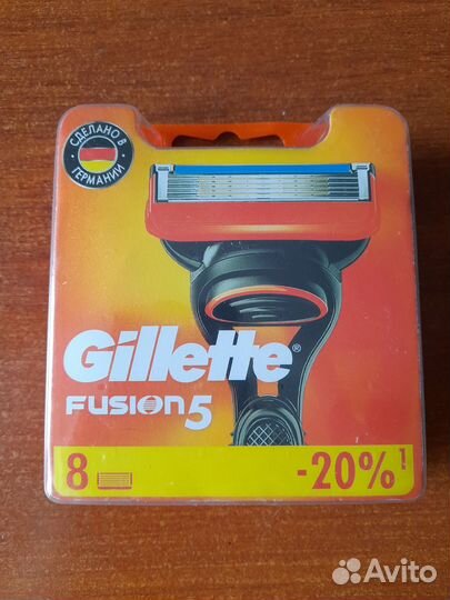 Лезвия кассеты Gillette Fusion с 5 лезвиями. 8 шт