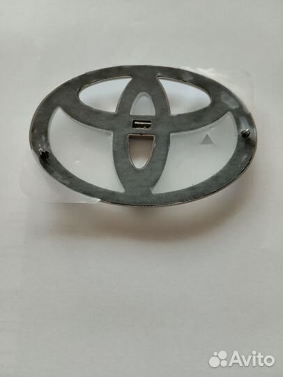 Эмблема Toyota