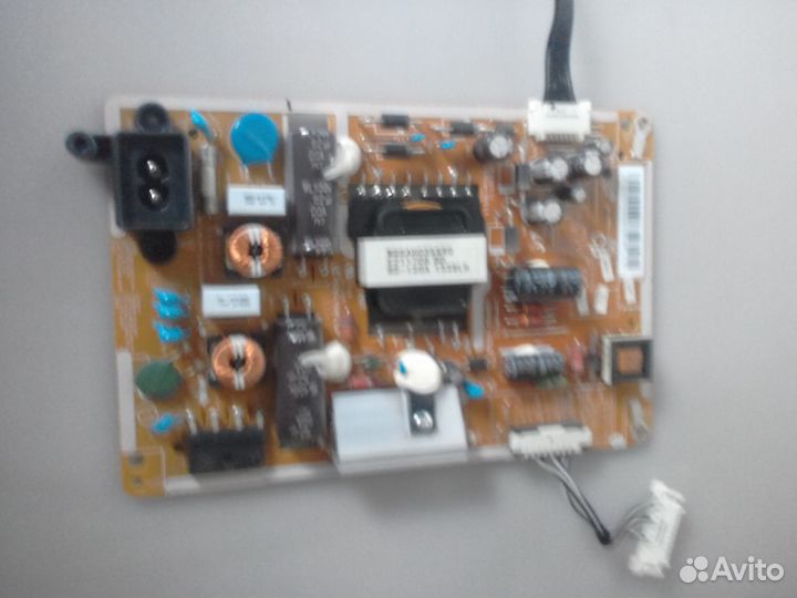 Телевизор Samsung UE32F4020AW разбор / BN41-01955В