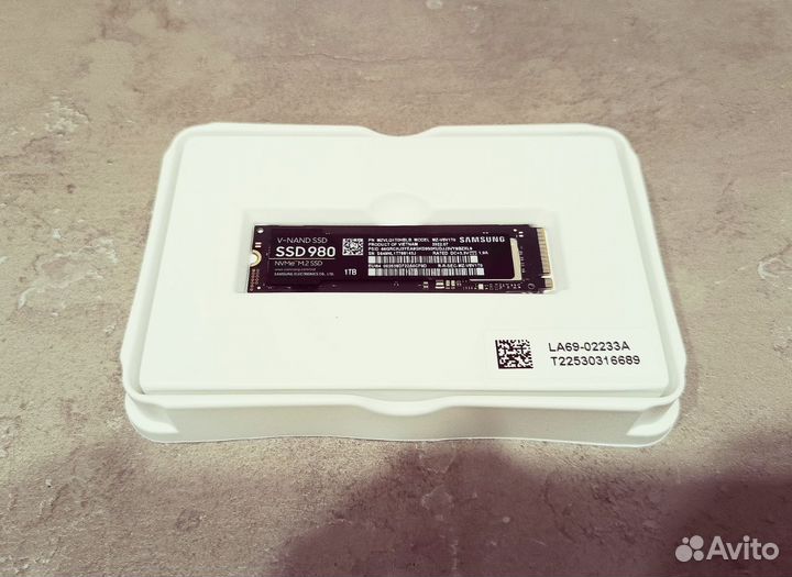 1 тб SSD Samsung 980 M.2 NVMe MZ-V8V1T0BW