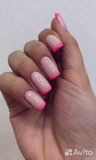 Маникюр с покрытием гель-лаком