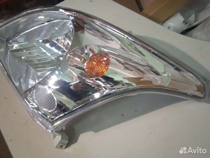 Фара левая Тойота Ланд Крузер Прадо 02-09 г.в