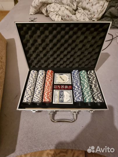Покерный набор 300 фишек