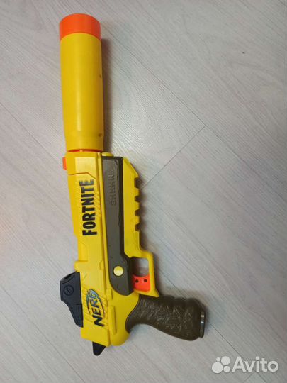 Nerf пистолет